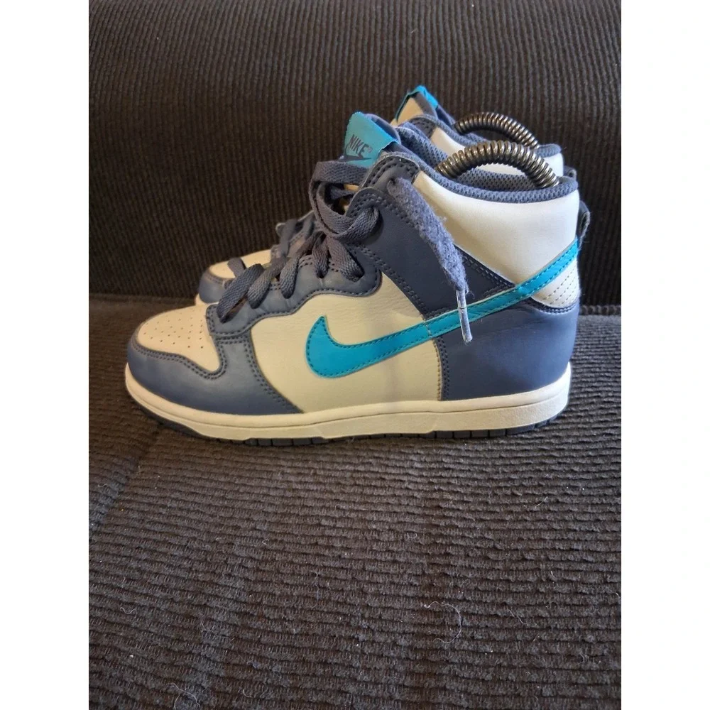 Nike Dunk High Kids 2.5Y Blue‎ & White Basketball Sneakers